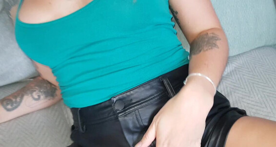 Adreena_Winters, Video: Cameltoe Adreena Leather Winters