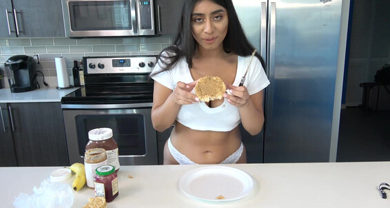 Busty Cooking Myers Food Porn P Tits Violet Big