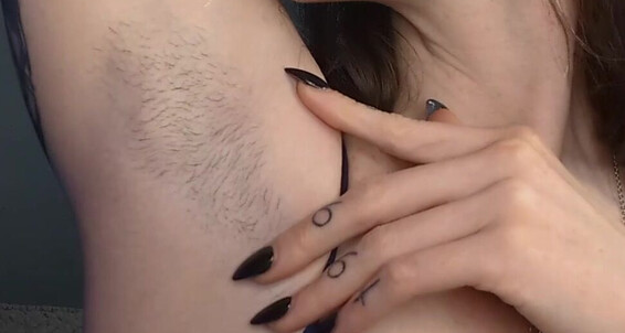 Joi Ravenndick Worship Hairy Armpit