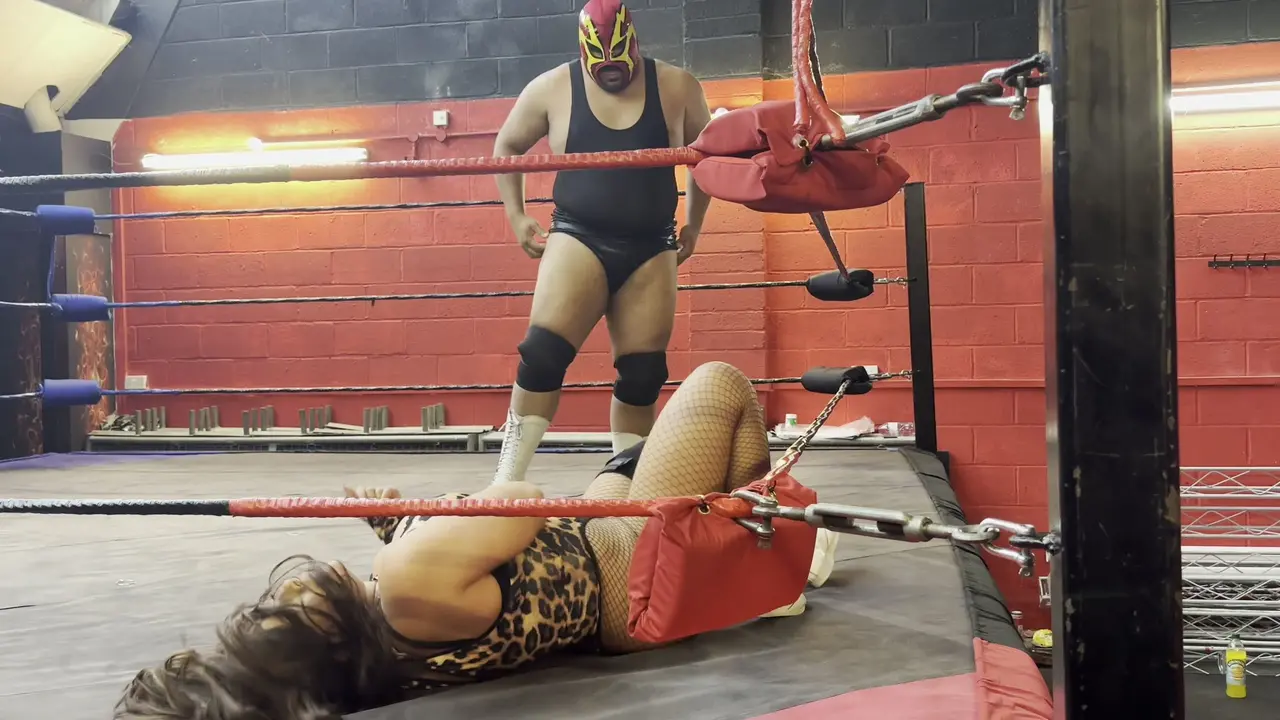 scissorhold, dominant male, screaming, female submit, submissive female, wrestling, man vs women, female jobber, lift & carry, body scissors, nadia sapphire, crotch kicking, crotch busting, bearhug, one piece, intergender wrestling, mixed wrestling match,