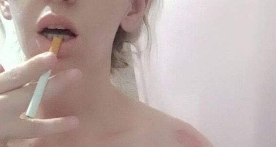 Marilynroe23, Video: 2514435996 Hanging 07 Cig Onlyfans 2022 Joi