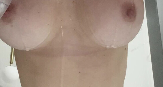 Nextdoornurs3 2370238953 Your Cum 20 My And Boobs Take 02 Onlyfans Oil Bathtub In Off 2022 Clothes