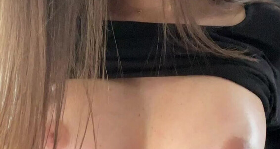 10 Nextdoornurs3 Play Cum 20 And My Tits 2647438114 With Onlyfans 2022