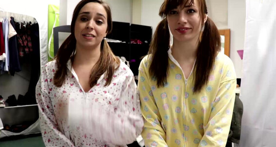 Siterip Adriana Spanking_4 And Sleepover Ava