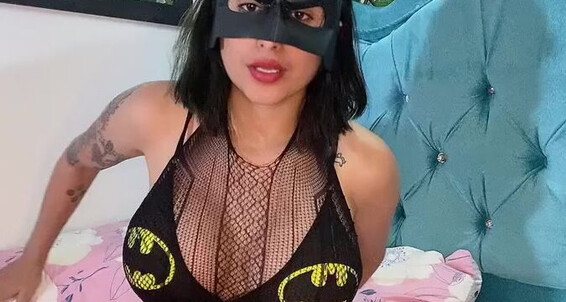 Chica 2464871597 Una 23 Onlyfans Jeniferplay Batman 2022 05