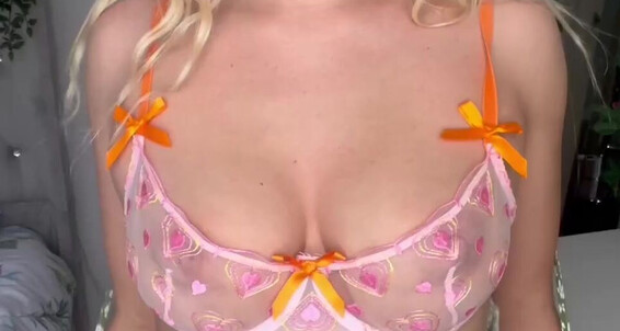 Scarlettmiacarter, Video: 