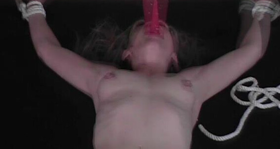 Mix, Video: Siterip Lucy Brit Hangar_2 The